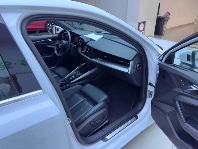 Audi A3 2023 Sportback 35 TFSI Lujo y elegante interior foto 20 Audi A3 2023 Sportback 35 TFSI Lujo y elegante interior foto 20