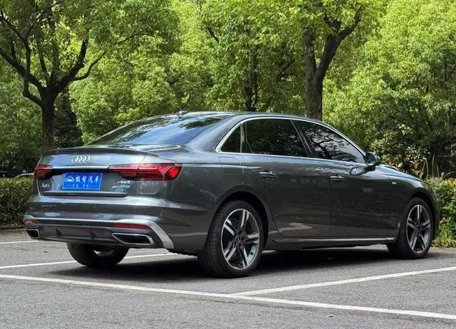 Audi A4L 2022 40 TFSI Moda y elegante exterior foto 5 Audi A4L 2022 40 TFSI Moda y elegante exterior foto 5