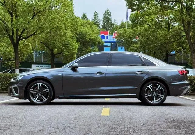 Audi A4L 2022 40 TFSI Moda y elegante exterior foto 8 Audi A4L 2022 40 TFSI Moda y elegante exterior foto 8