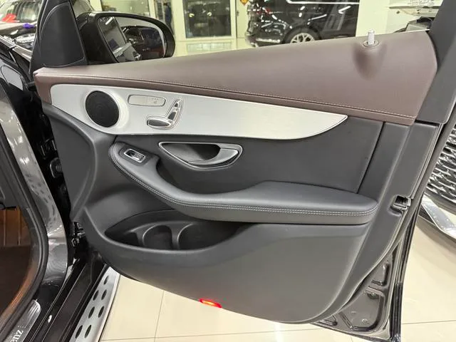 Mercedes-Benz GLC 2022 GLC 260 L 4MATIC Dinámico interior foto 11 Mercedes-Benz GLC 2022 GLC 260 L 4MATIC Dinámico interior foto 11