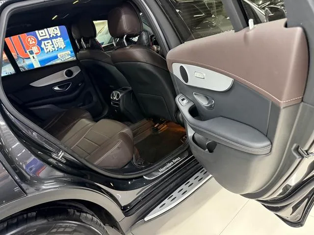 Mercedes-Benz GLC 2022 GLC 260 L 4MATIC Dinámico interior foto 12 Mercedes-Benz GLC 2022 GLC 260 L 4MATIC Dinámico interior foto 12