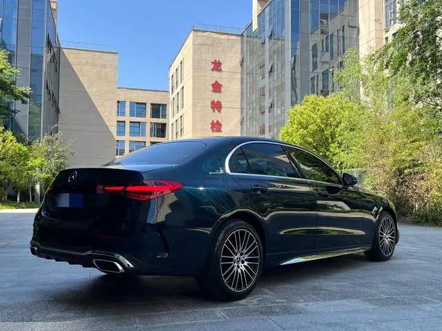 Mercedes-Benz C-Class 2024 C 260 L Sports version exterior photo 4 Mercedes-Benz C-Class 2024 C 260 L Sports version exterior photo 4