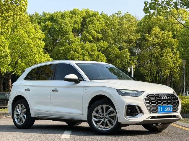 Audi Q5L 2022 Reforma 40T Deluxe dinámico exterior foto 3 Audi Q5L 2022 Reforma 40T Deluxe dinámico exterior foto 3