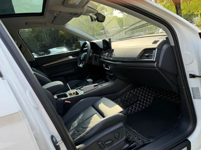 Audi Q5L 2022 Reforma 40T Deluxe dinámico interior foto 17 Audi Q5L 2022 Reforma 40T Deluxe dinámico interior foto 17