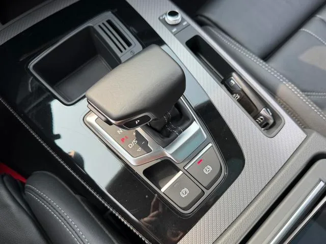 Audi Q5L 2022 Reforma 40T Deluxe dinámico interior foto 19 Audi Q5L 2022 Reforma 40T Deluxe dinámico interior foto 19