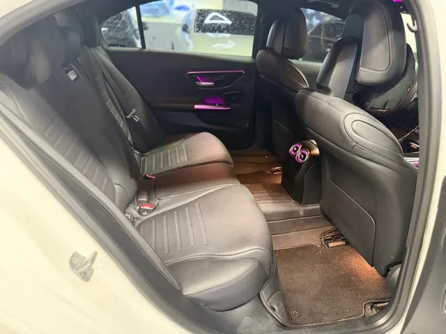 Mercedes-Benz C-Class 2024 Three changes C 260 L Sports version interior photo 10 Mercedes-Benz C-Class 2024 Three changes C 260 L Sports version interior photo 10