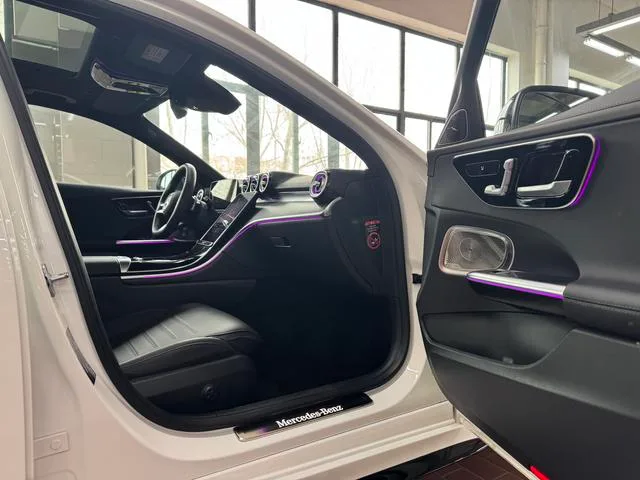 Mercedes-Benz C-Class 2025 Restyling C 260 L Hao Night Sports Edition interior photo 20 Mercedes-Benz C-Class 2025 Restyling C 260 L Hao Night Sports Edition interior photo 20