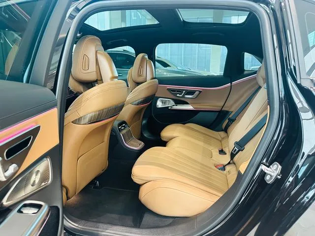 Mercedes-Benz E-Class 2025 E 300 L Luxury type Passenger car interior photo 6 Mercedes-Benz E-Class 2025 E 300 L Luxury type Passenger car interior photo 6