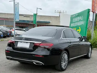 Mercedes-Benz E-Class 2022 Trois lifting E 300 L Style tendance Voiture extérieur photo 4 Mercedes-Benz E-Class 2022 Trois lifting E 300 L Style tendance Voiture extérieur photo 4