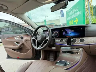 Mercedes-Benz E-Class 2022 Trois lifting E 300 L Style tendance Voiture extérieur photo 5 Mercedes-Benz E-Class 2022 Trois lifting E 300 L Style tendance Voiture extérieur photo 5