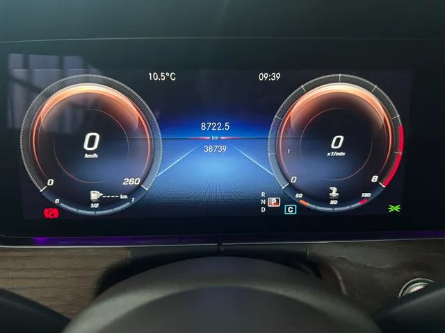 Mercedes-Benz E-Class 2023 E 300 L Luxury type Passenger car interior photo 15