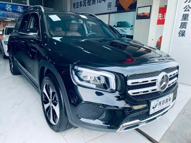 Mercedes-Benz GLB 2023 GLB 220 Fashionable exterior photo 3 Mercedes-Benz GLB 2023 GLB 220 Fashionable exterior photo 3