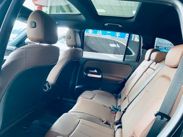 Mercedes-Benz GLB 2023 GLB 220 Fashionable exterior photo 6 Mercedes-Benz GLB 2023 GLB 220 Fashionable exterior photo 6