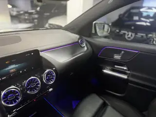 Mercedes-Benz GLA 2020 GLA 200 interior foto 11 Mercedes-Benz GLA 2020 GLA 200 interior foto 11