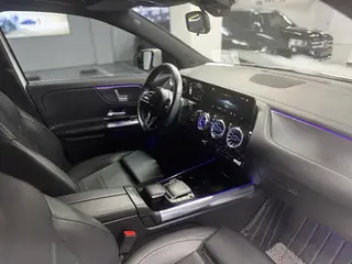 Mercedes-Benz GLA 2020 GLA 200 interior foto 14 Mercedes-Benz GLA 2020 GLA 200 interior foto 14