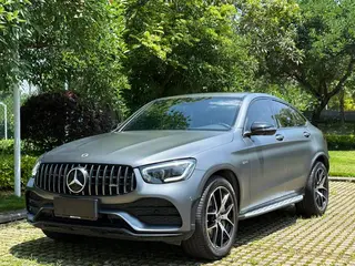 Mercedes-Benz Mercedes-AMG GLC Coupe 2020 AMG GLC 43 4MATIC Coupé SUV exterior foto 1 Mercedes-Benz Mercedes-AMG GLC Coupe 2020 AMG GLC 43 4MATIC Coupé SUV exterior foto 1