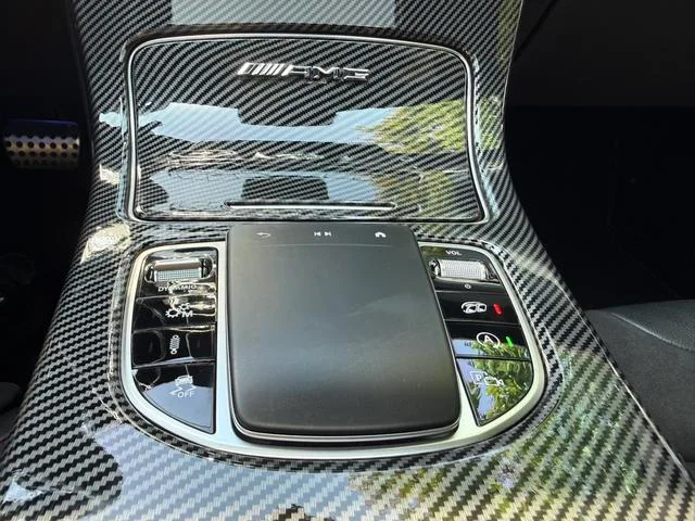 Mercedes-Benz Mercedes-AMG GLC Coupe 2020 AMG GLC 43 4MATIC Coupé SUV interior foto 12 Mercedes-Benz Mercedes-AMG GLC Coupe 2020 AMG GLC 43 4MATIC Coupé SUV interior foto 12