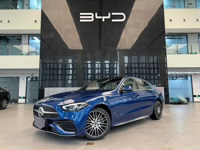 Mercedes-Benz C-Class 2022 C 260 L Versión deportiva exterior foto 1 Mercedes-Benz C-Class 2022 C 260 L Versión deportiva exterior foto 1