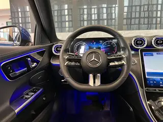 Mercedes-Benz C-Class 2022 C 260 L Versión deportiva interior foto 11 Mercedes-Benz C-Class 2022 C 260 L Versión deportiva interior foto 11