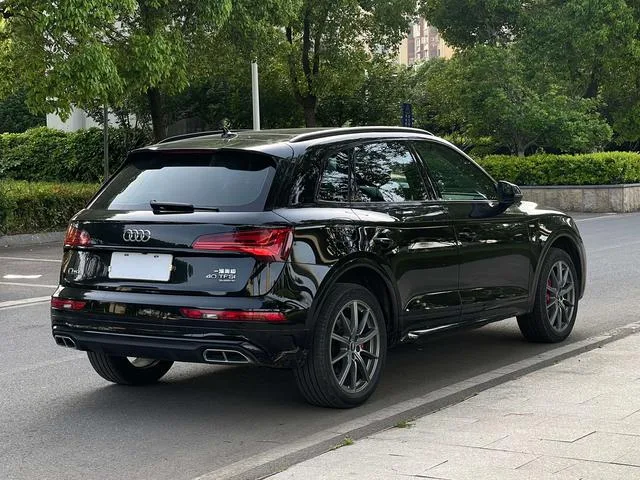 Audi Q5L 2022 40T Tipo dinámico de moda exterior foto 7 Audi Q5L 2022 40T Tipo dinámico de moda exterior foto 7