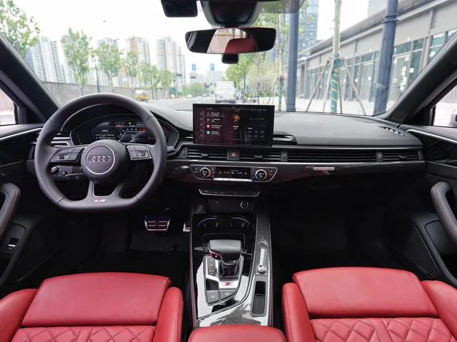 Audi S4 2023 3.0TFSI interior photo 9 Audi S4 2023 3.0TFSI interior photo 9
