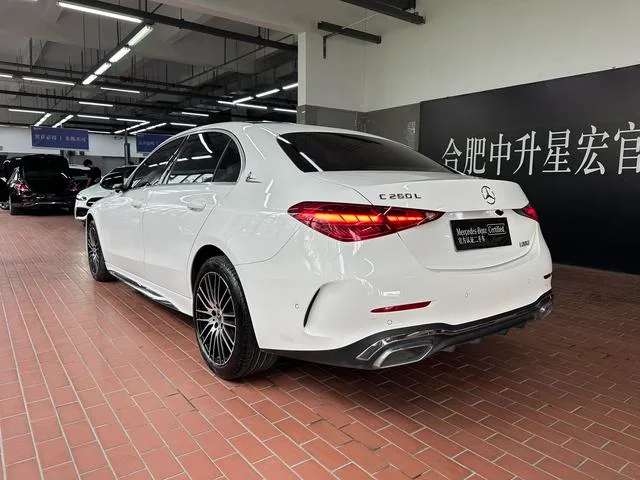 Mercedes-Benz C-Class 2024 Reforma C 260 L Versión deportiva exterior foto 8 Mercedes-Benz C-Class 2024 Reforma C 260 L Versión deportiva exterior foto 8