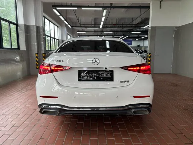 Mercedes-Benz C-Class 2024 Reforma C 260 L Versión deportiva exterior foto 9 Mercedes-Benz C-Class 2024 Reforma C 260 L Versión deportiva exterior foto 9
