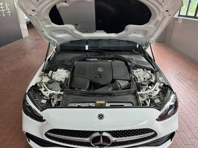 Mercedes-Benz C-Class 2024 Reforma C 260 L Versión deportiva interior foto 11 Mercedes-Benz C-Class 2024 Reforma C 260 L Versión deportiva interior foto 11