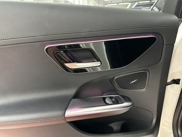 Mercedes-Benz C-Class 2024 Reforma C 260 L Versión deportiva interior foto 14 Mercedes-Benz C-Class 2024 Reforma C 260 L Versión deportiva interior foto 14