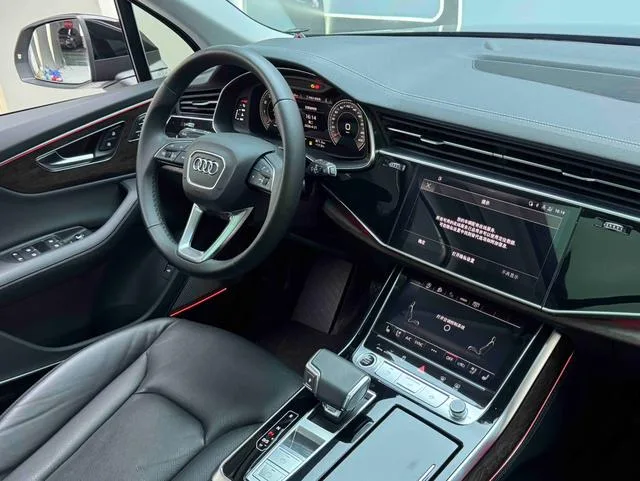 Audi Q7 2023 45 TFSI quattro S line Sporty exterior photo 8 Audi Q7 2023 45 TFSI quattro S line Sporty exterior photo 8