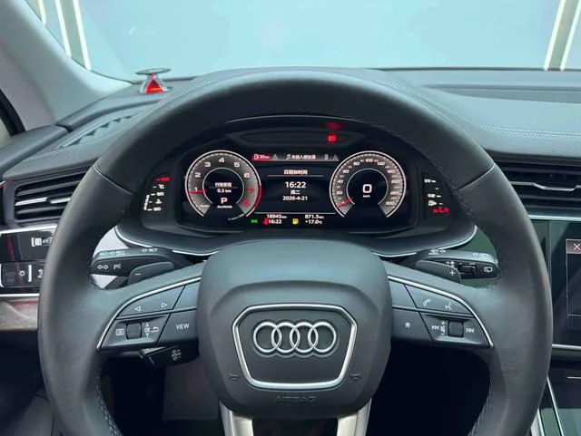 Audi Q7 2023 45 TFSI quattro S line Sporty exterior photo 9 Audi Q7 2023 45 TFSI quattro S line Sporty exterior photo 9