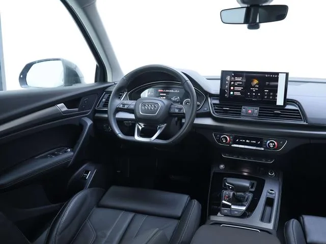 Audi Q5L 2022 40T Deluxe Dynamic interior photo 15 Audi Q5L 2022 40T Deluxe Dynamic interior photo 15