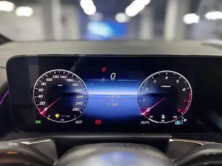 Mercedes-Benz GLB 2024 GLB 200 Dynamic exterior photo 5 Mercedes-Benz GLB 2024 GLB 200 Dynamic exterior photo 5