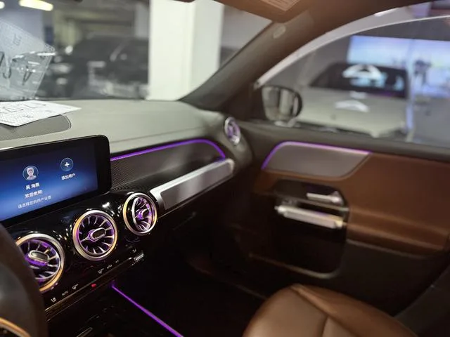 Mercedes-Benz GLB 2024 GLB 200 Dynamic interior photo 10 Mercedes-Benz GLB 2024 GLB 200 Dynamic interior photo 10