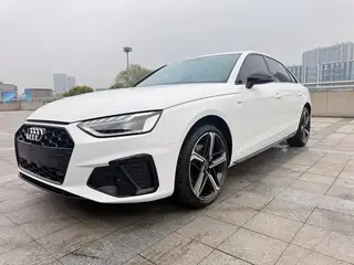 Audi A4L 2025 200 Version Yuexiang de dix mille véhicules 40 TFSI Type de luxe dynamique