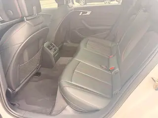 Audi A4L 2025 200 10,000-vehicle Enjoyment Edition 40 TFSI Deluxe Dynamic interior photo 12 Audi A4L 2025 200 10,000-vehicle Enjoyment Edition 40 TFSI Deluxe Dynamic interior photo 12