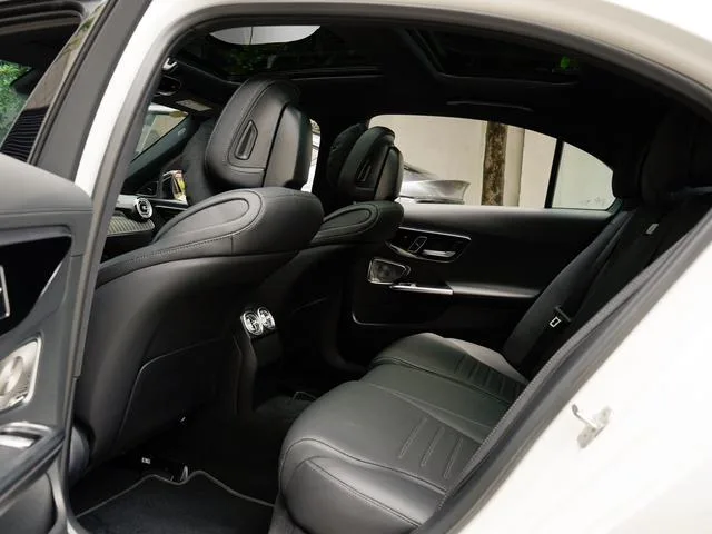 Mercedes-Benz C-Class 2025 C 260 L Hao Night Sports Edition interior photo 12 Mercedes-Benz C-Class 2025 C 260 L Hao Night Sports Edition interior photo 12