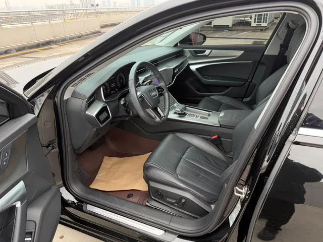 Audi A6L 2022 40 TFSI Luxe et élégant intérieur photo 11