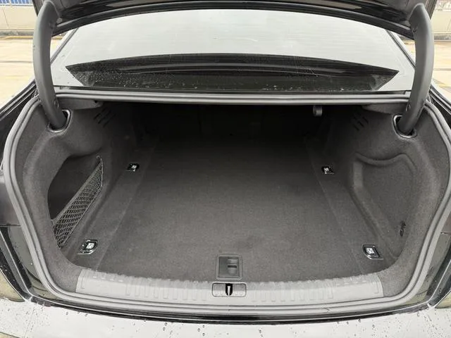 Audi A6L 2022 40 TFSI Luxe et élégant intérieur photo 17