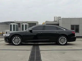 Audi A6L 2022 40 TFSI Luxe et élégant intérieur photo 18
