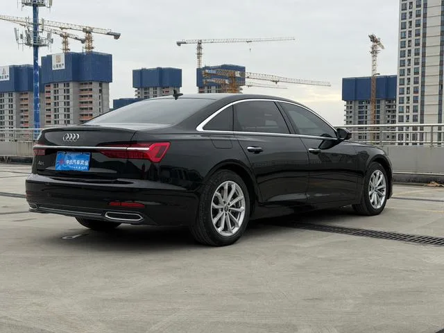 Audi A6L 2022 40 TFSI Luxe et élégant intérieur photo 19