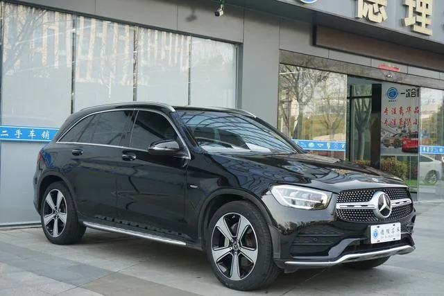 Mercedes-Benz GLC 2022 GLC 300 L 4MATIC Edición tibetana dinámica exterior foto 4 Mercedes-Benz GLC 2022 GLC 300 L 4MATIC Edición tibetana dinámica exterior foto 4