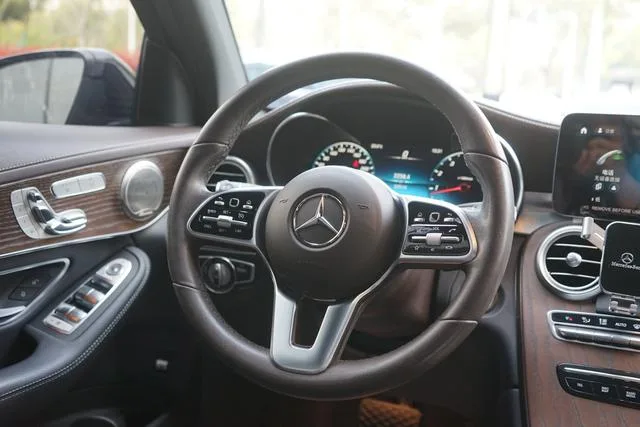 Mercedes-Benz GLC 2022 GLC 300 L 4MATIC Edición tibetana dinámica exterior foto 6 Mercedes-Benz GLC 2022 GLC 300 L 4MATIC Edición tibetana dinámica exterior foto 6