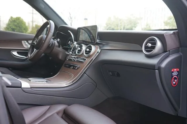 Mercedes-Benz GLC 2022 GLC 300 L 4MATIC Edición tibetana dinámica interior foto 9 Mercedes-Benz GLC 2022 GLC 300 L 4MATIC Edición tibetana dinámica interior foto 9