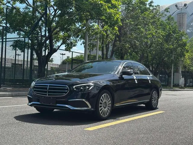 Mercedes-Benz E-Class 2022 E 300 L Luxury type Passenger car exterior photo 1 Mercedes-Benz E-Class 2022 E 300 L Luxury type Passenger car exterior photo 1
