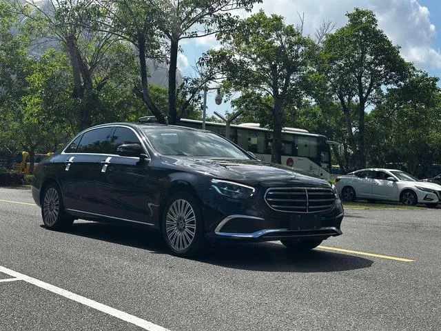 Mercedes-Benz E-Class 2022 E 300 L Luxury type Passenger car exterior photo 3 Mercedes-Benz E-Class 2022 E 300 L Luxury type Passenger car exterior photo 3