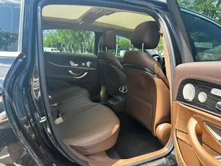 Mercedes-Benz E-Class 2022 E 300 L Luxury type Passenger car interior photo 8 Mercedes-Benz E-Class 2022 E 300 L Luxury type Passenger car interior photo 8