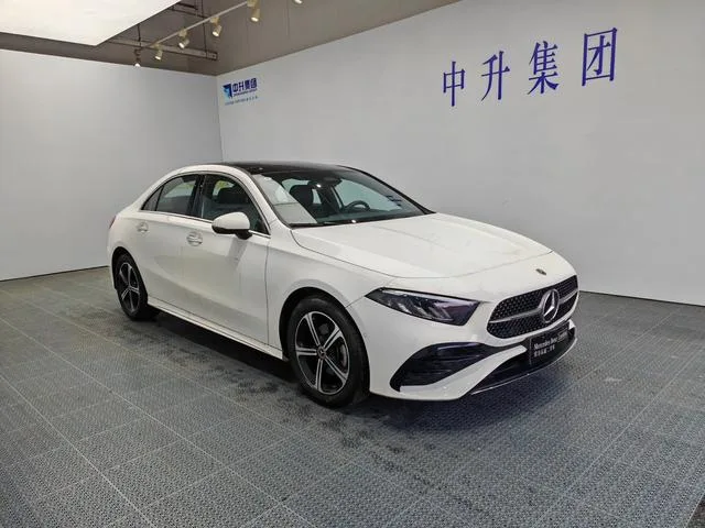Mercedes-Benz A-Class 2023 A 200 L Sport Sedan Fashion Edition exterior photo 3 Mercedes-Benz A-Class 2023 A 200 L Sport Sedan Fashion Edition exterior photo 3