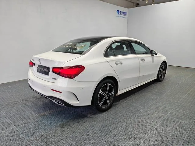 Mercedes-Benz A-Class 2023 A 200 L Sport Sedan Fashion Edition exterior photo 4 Mercedes-Benz A-Class 2023 A 200 L Sport Sedan Fashion Edition exterior photo 4
