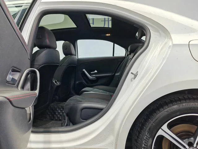 Mercedes-Benz A-Class 2023 A 200 L Sport Sedan Fashion Edition interior photo 12 Mercedes-Benz A-Class 2023 A 200 L Sport Sedan Fashion Edition interior photo 12